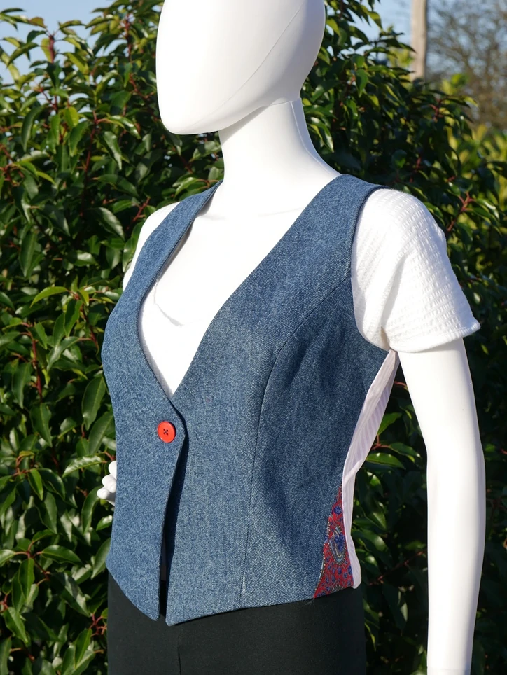 Creative Waistcoat P1320593